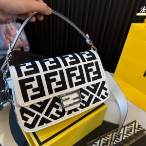 Replica Fendi Bag 14*27CM