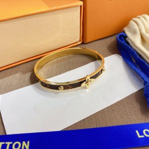 Replica LOUIS VUITTON Necklace