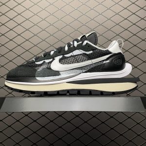 Replica Nike Shoe Sacai x Nike Vaporwaffle 3.0Black And White CV1363-00136-48